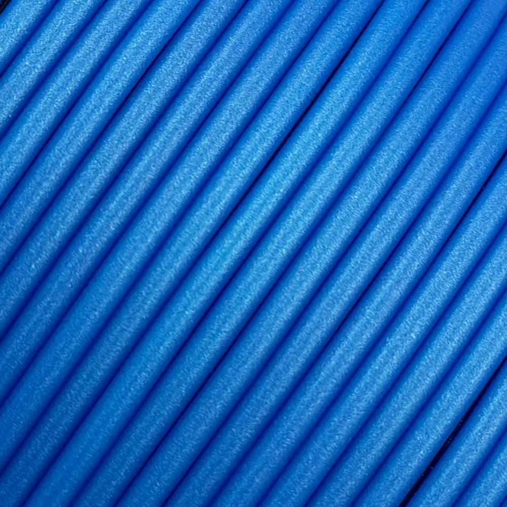 Filament Nahaufnahme von PLA+ Perlblau. Hersteller Filament Unger